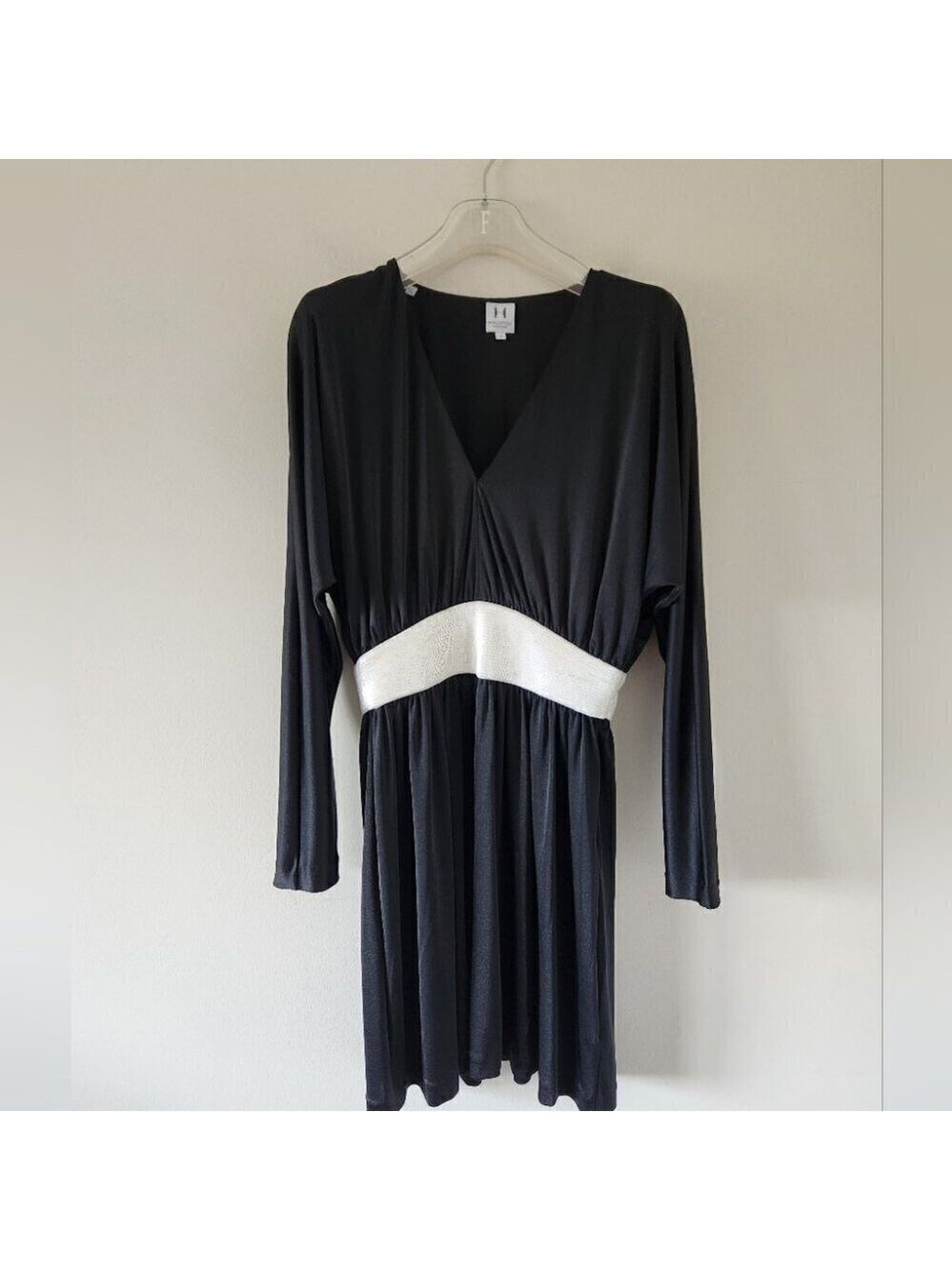 HALSTON HERITAGE | Deep V Sequin Belt Cocktail Dress Sz 4